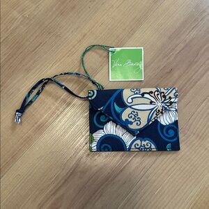 NWT Vera Bradley Navy and Beige Floral Envelope Luggage Tag